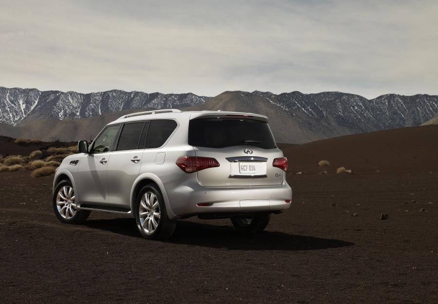  Infiniti QX56 2011 года  (фото 38 из 74)